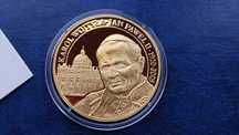 Stare monety Wielcy Polacy Jan Paweł II 2005 Medal pozłacany