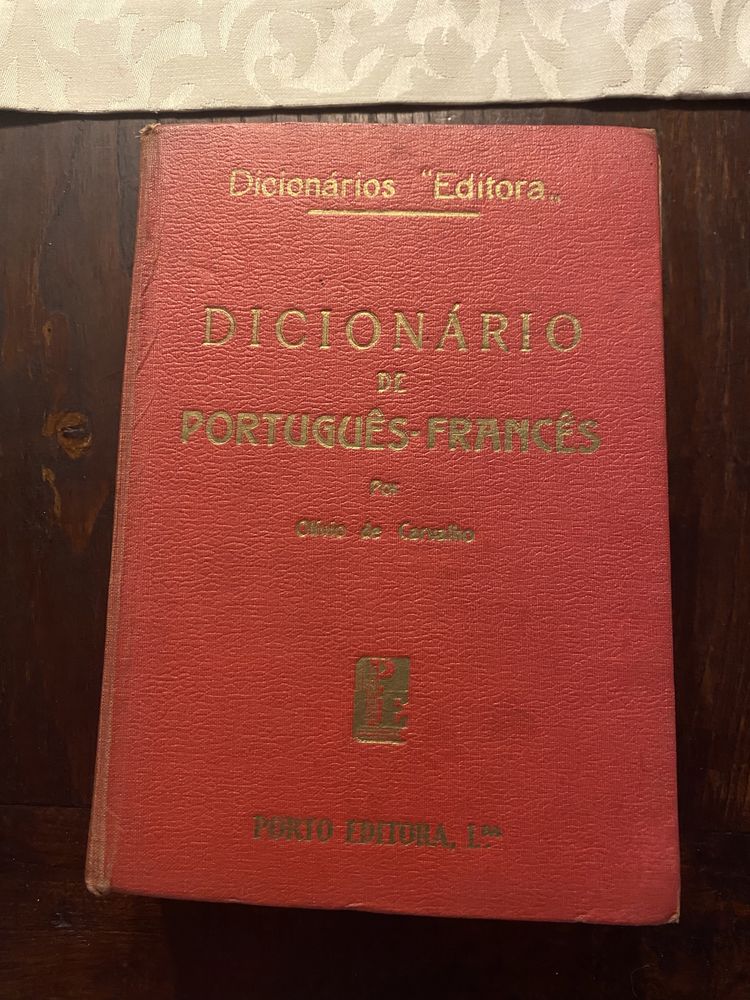 Dicionario de Português - Francês de Olívio de Carvalho