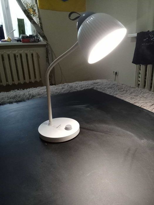 Автономна лампа Quantum  / Настільна світлодіодна лампа з акумулятором