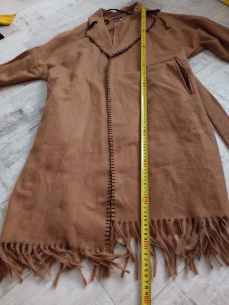 Brązowy karmelowy płaszczyk midi z frędzlami oversize 42 44 46