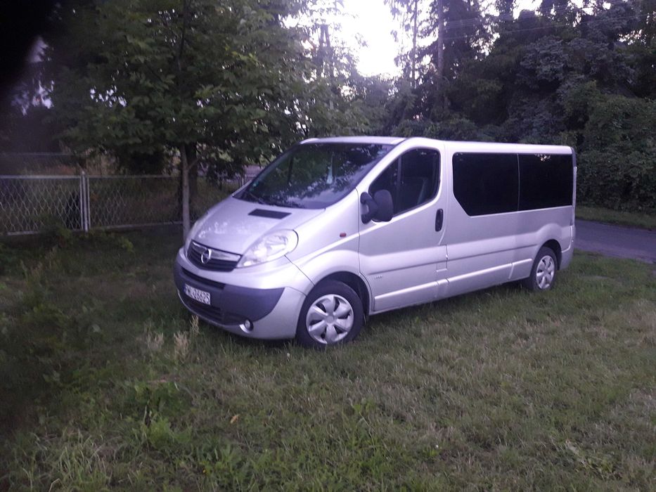 WYNAJMĘ 9 osobowego busa , Renault Trafic ,,OPEL VIVARO  od 99 zł doba