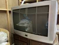 Televisao modelo caixote