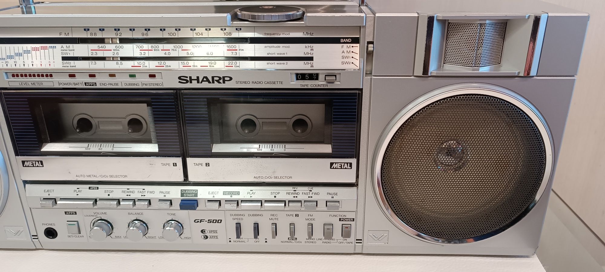 Sharp GF-500 H .