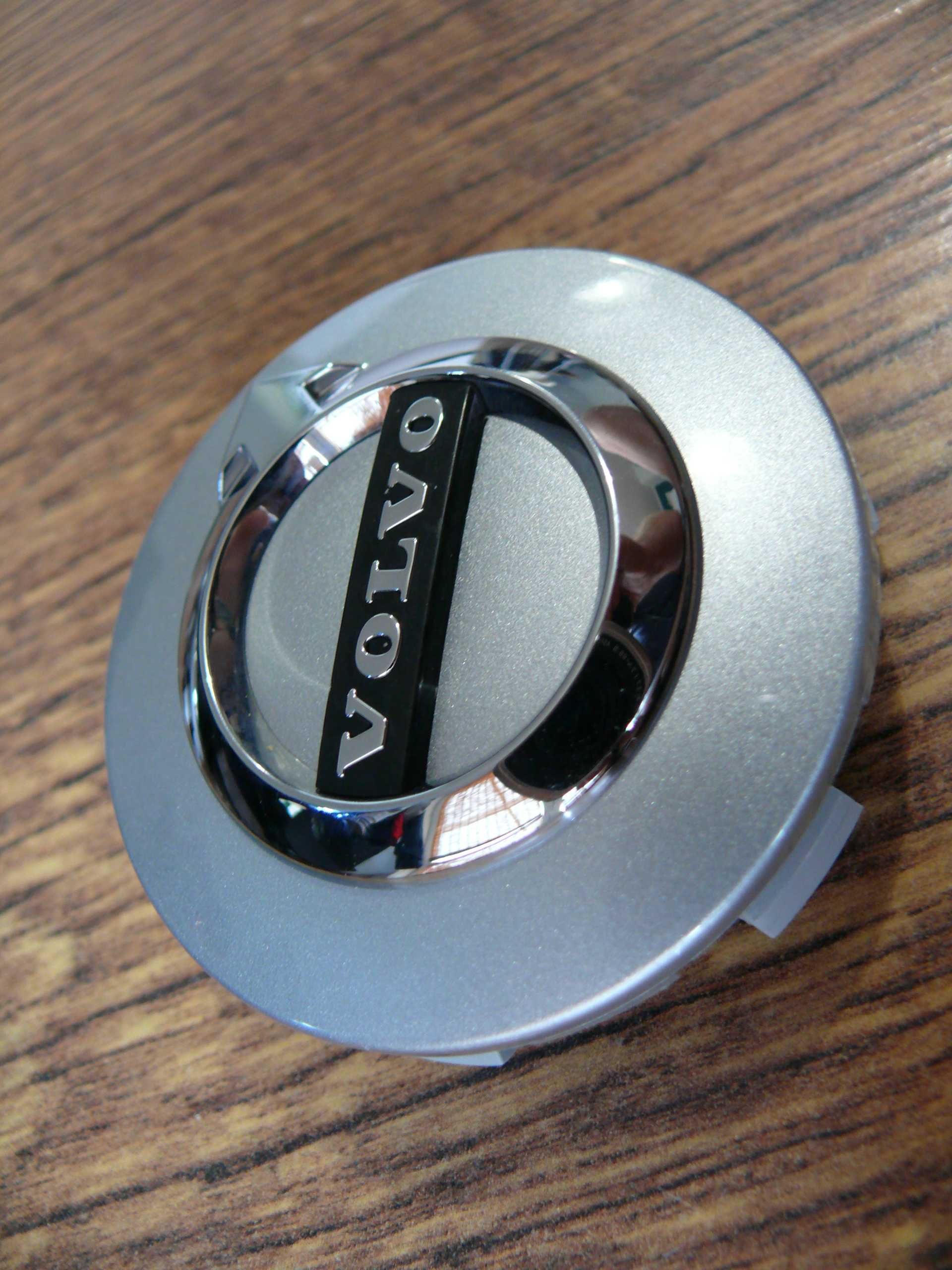 VOLVO (silver) Oryginalne Dekielki Alufelg 64 mm - Komplet