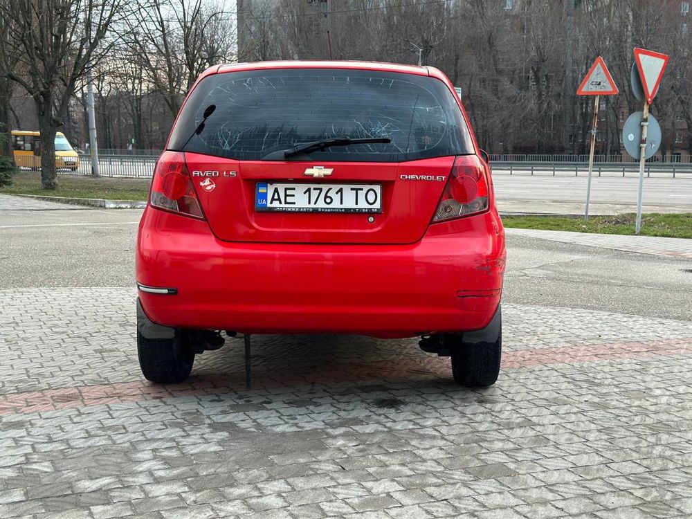 Продаю машину Chevrolet Aveo Т200