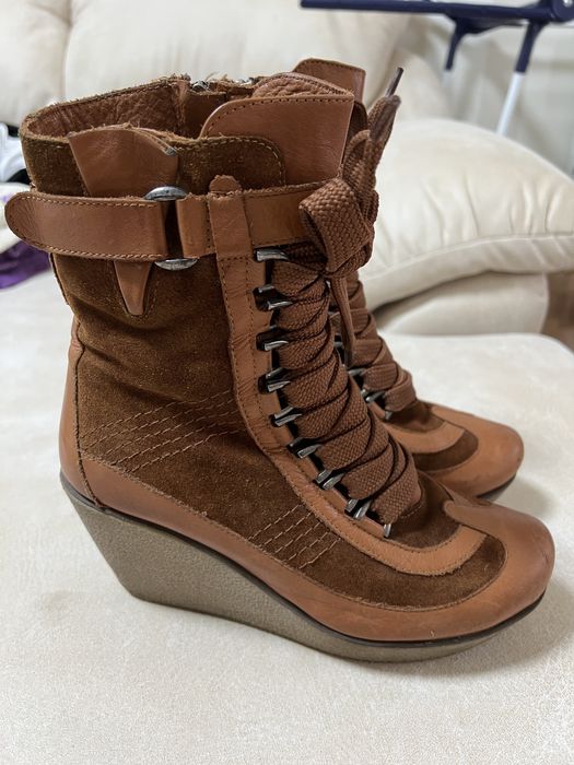 Зимові черевики жіночі