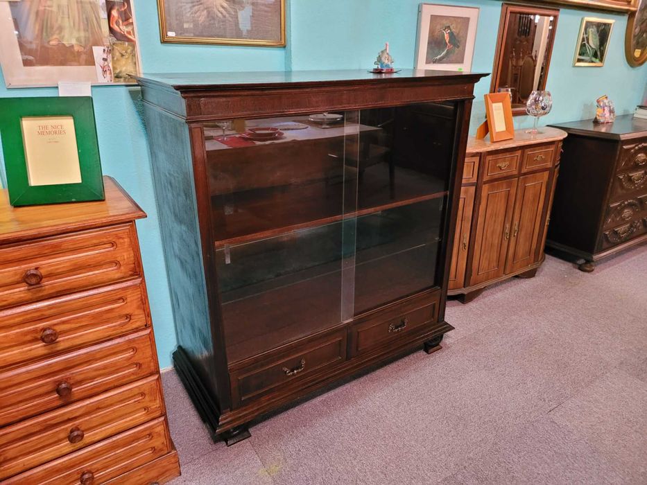 Móvel antigo com portas em vidro de correr - Bom estado geral