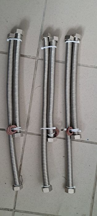 Коплект гофрована нержавіюча труба з накидними гайками G1 1/4"