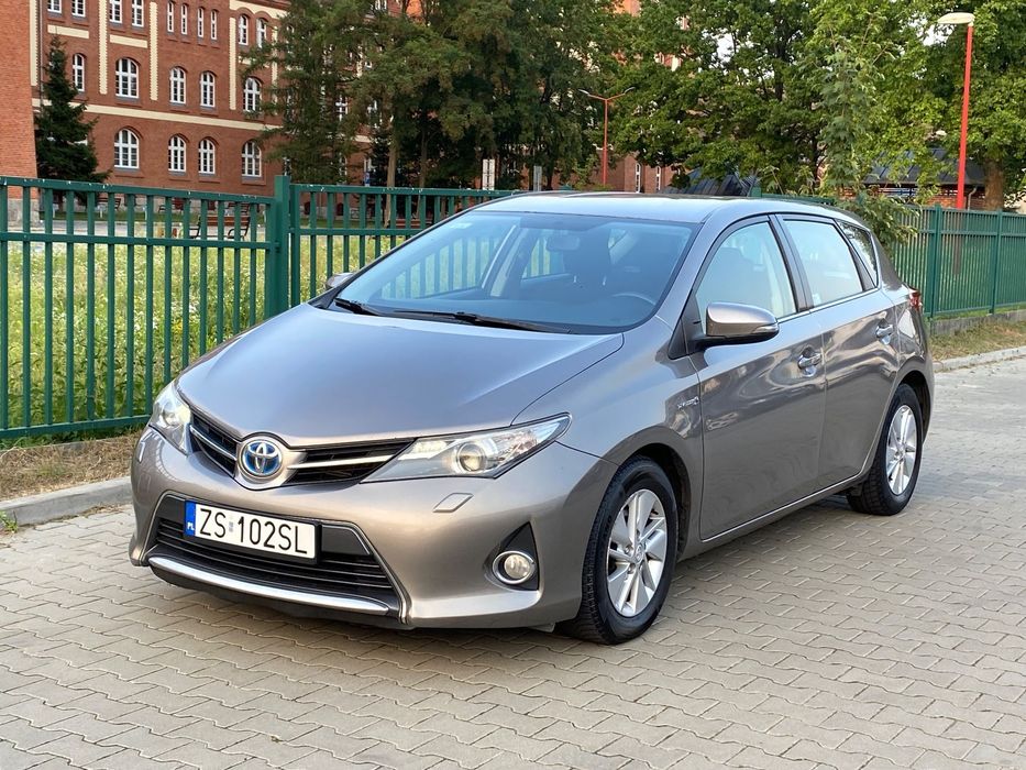 Toyota Auris Toyota Auris Hybrid 1.8+LPG
