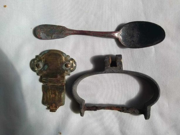 Старинные старые антикварные металлические изделия от самовара, ложка.