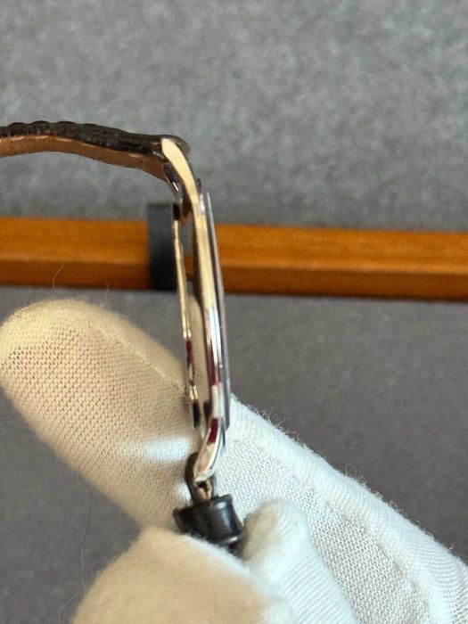 Relógio Jaeger-LeCoultre Master Ultra Thin, modelo 145.8.79, 34 mm