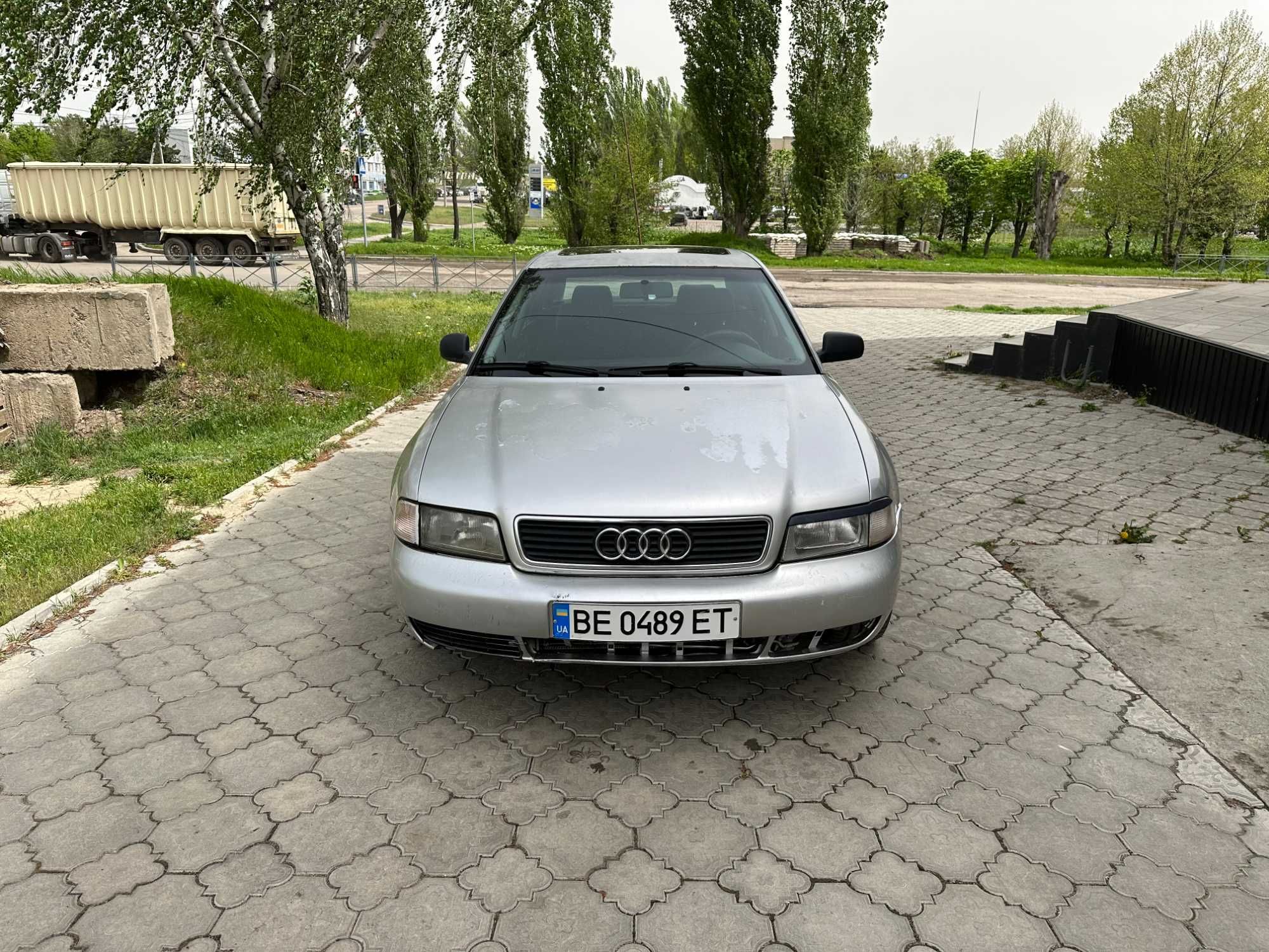 AUDI A4 1996 1.6 газ-бенз