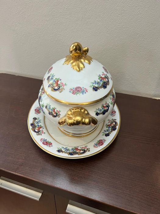 Terrina de porcelana