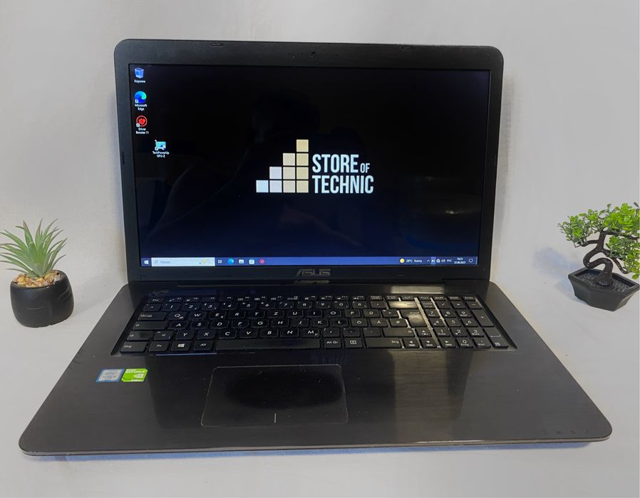 Asus великий ноутбук 17.3" / i5 / 8-256 / GT 940MX Гарантія