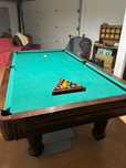 Mesa Snooker como NOVA com oferta dos tacos e acessórios