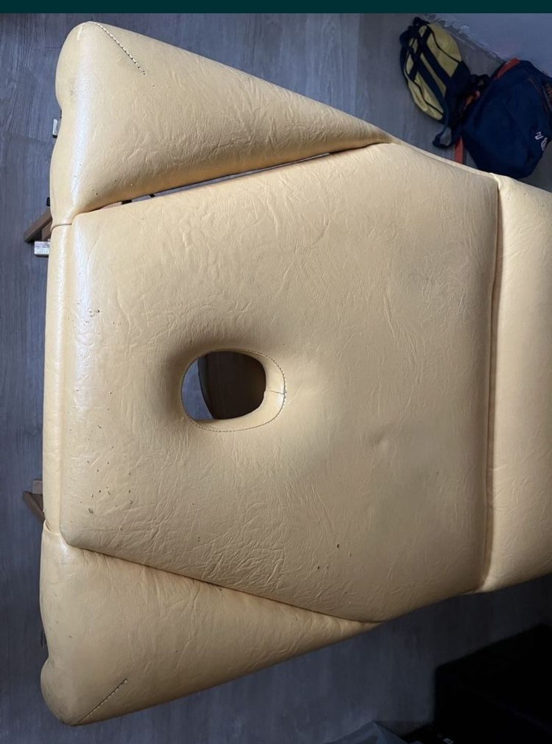 Vendo tapete grande, quadro para centro de massagens, marquesa .