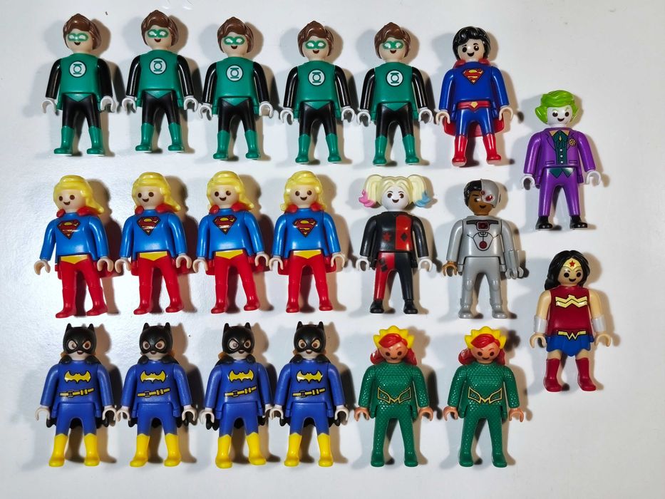 Figuras Playmobil DC ovos Kinder