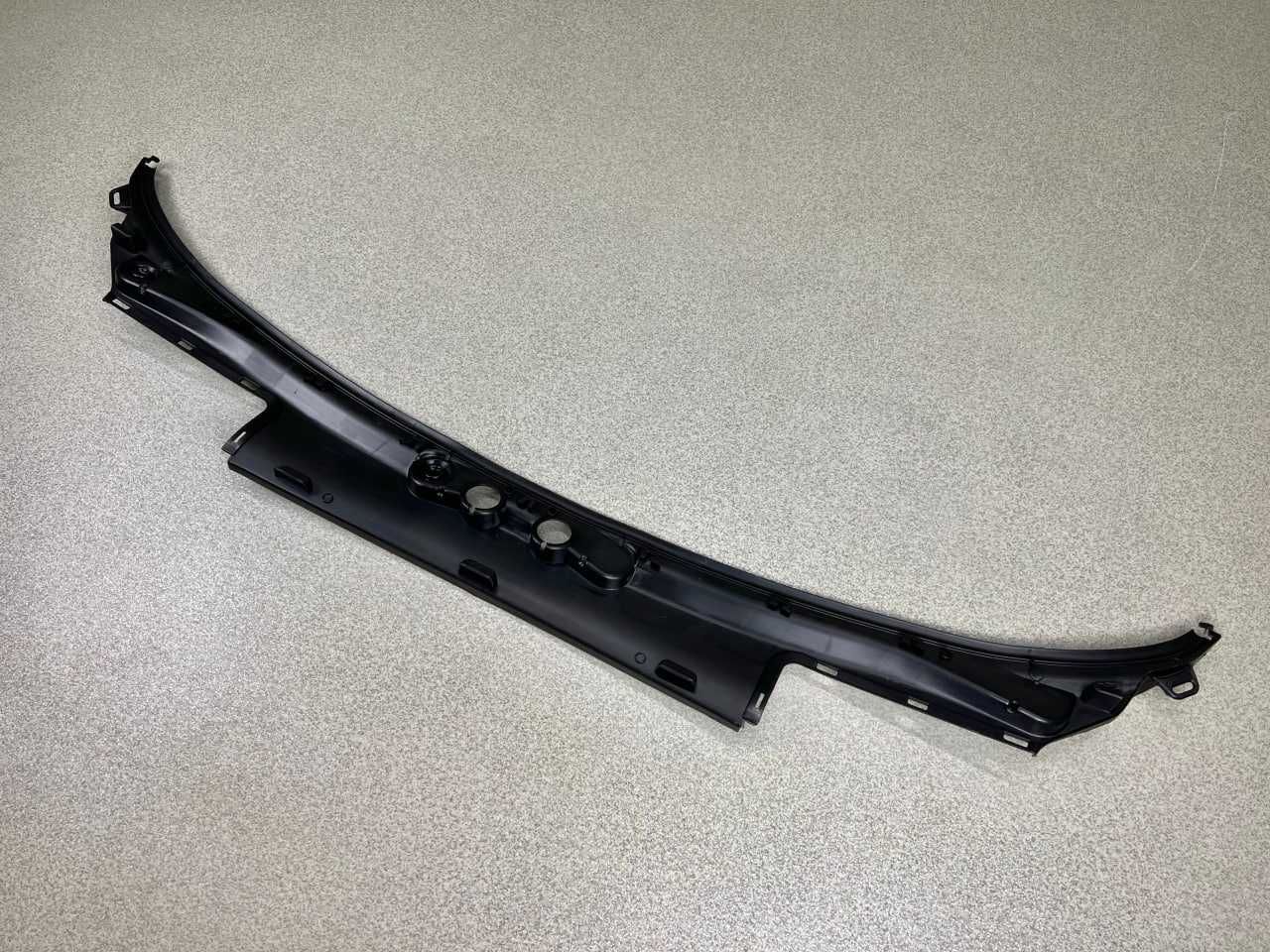 Планка склоочищувачів ( жабо ) BMW X3 ( F25 ) 51717206135
