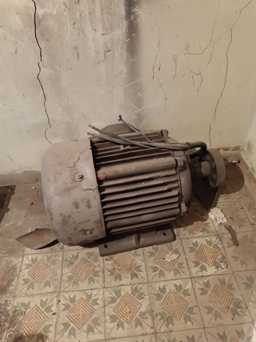 Електродвигун 40 кіловат