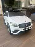 Carro mercedes criança