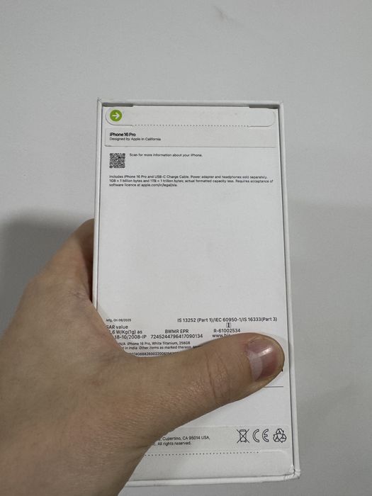 Продам iPhone 16 Pro 256gb White Titanium