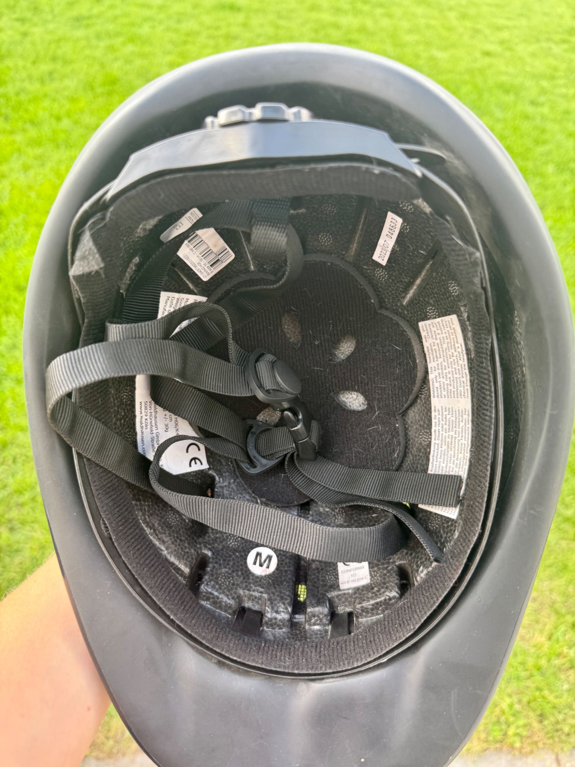Kask jeździecki rozmiar M 55-58