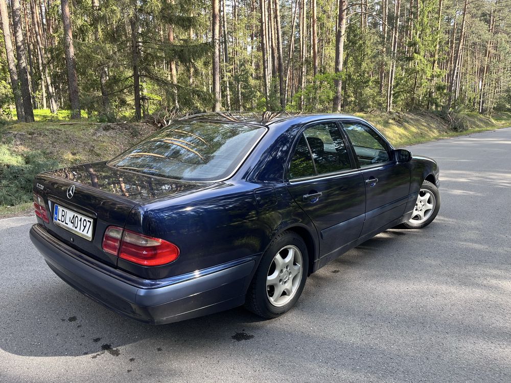 Mercedes E-klasa 2.2 CDI Automat 2001r W210