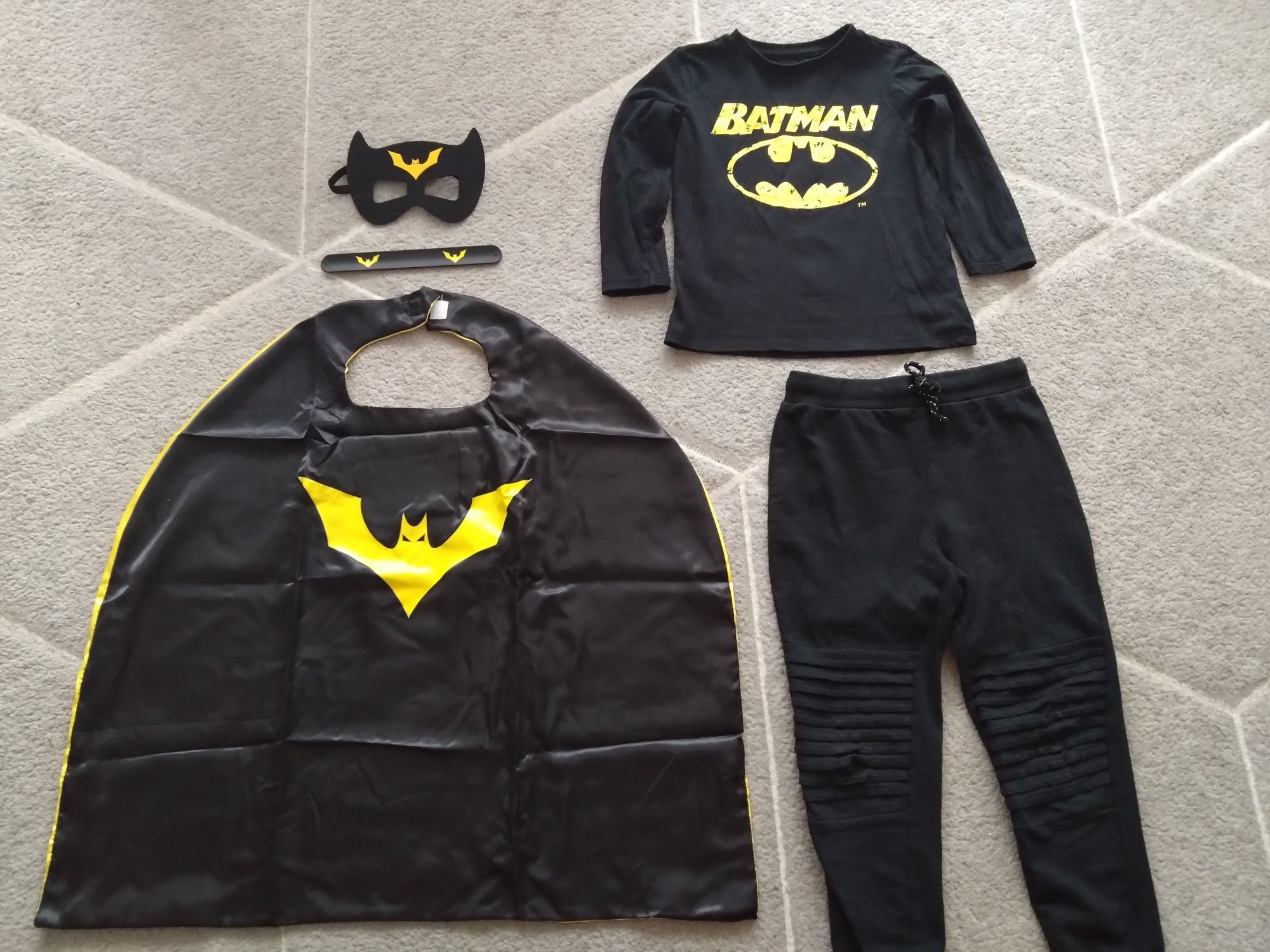 Strój karnawałowy Batman rozmiar 116/122