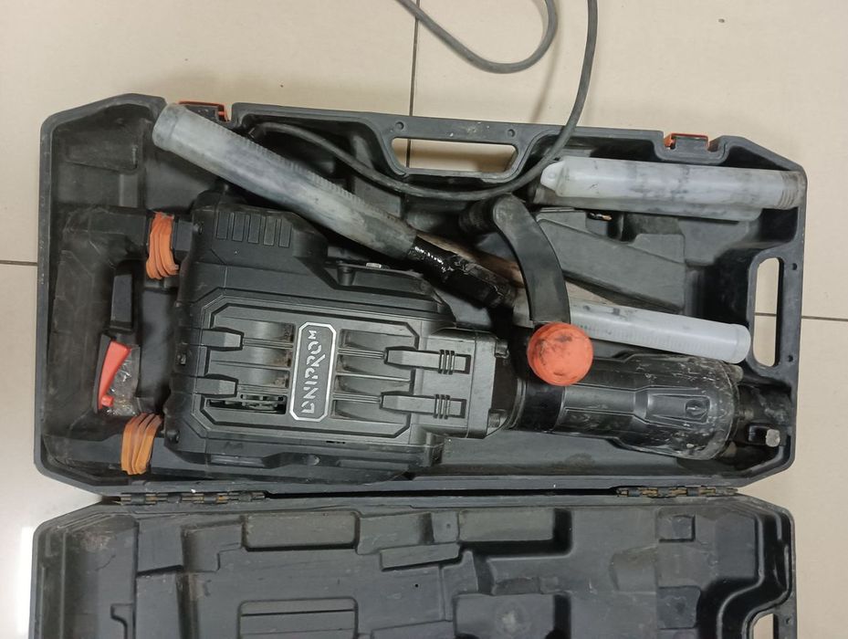 Отбойный молоток Dnipro-M sh-40