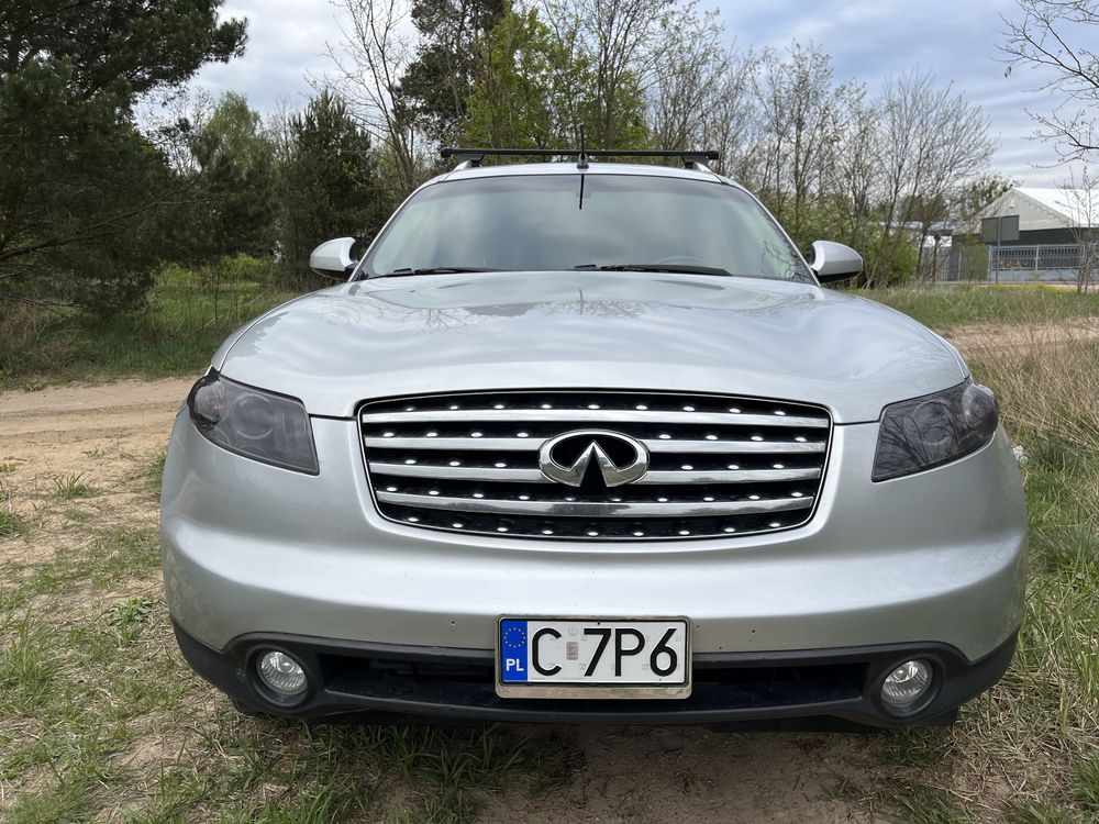 Infiniti fx45 v8