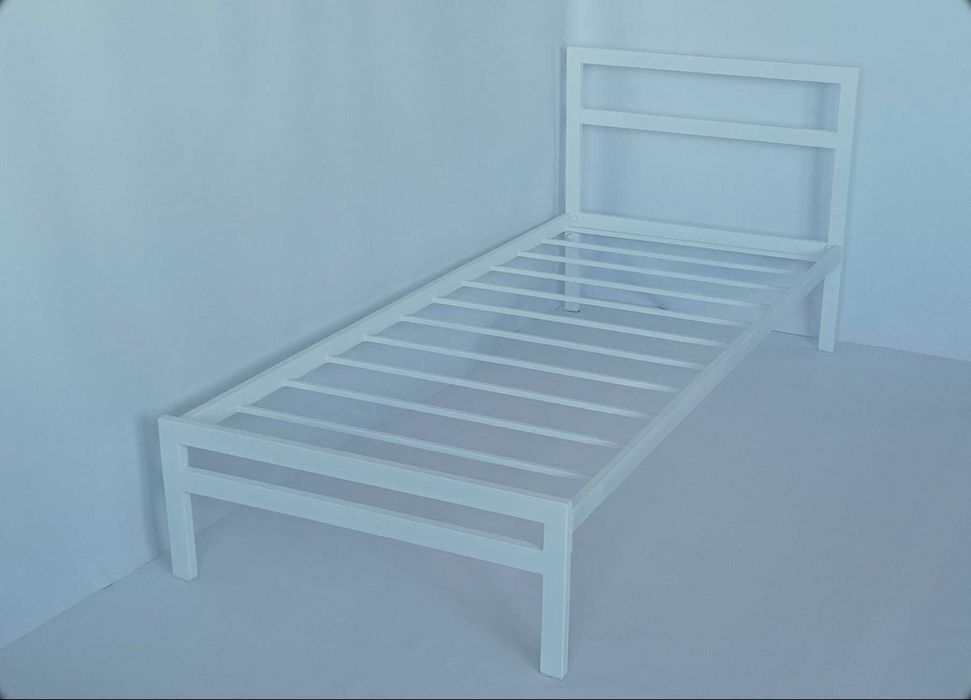 Ліжко в стилі лофт білий колір металеве з міцне . Кровать белая .Loft