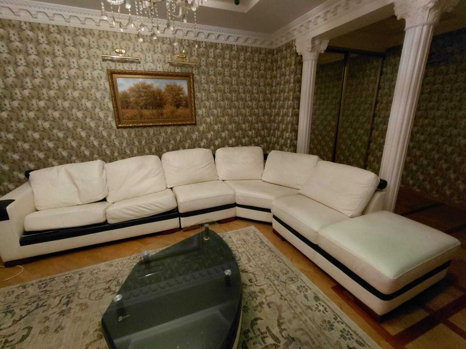Шкіряний диван кутовий великий
