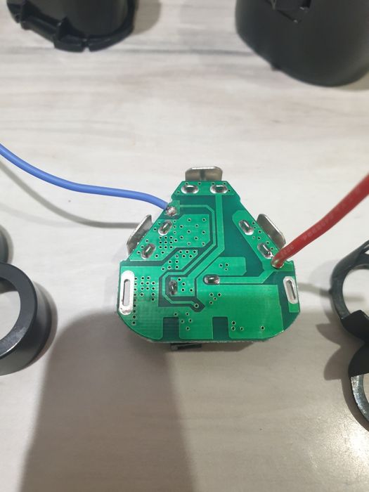 Корпус для акумуляторів 18650 3S плюс плата BMS, 12В