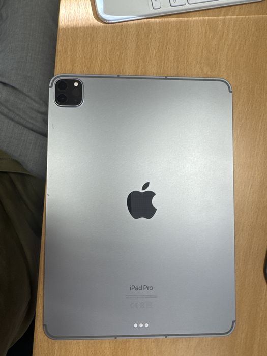 Ipad pro11 m2 128gb wifi+cellular + magickeyboard + 3 capas smartfolio