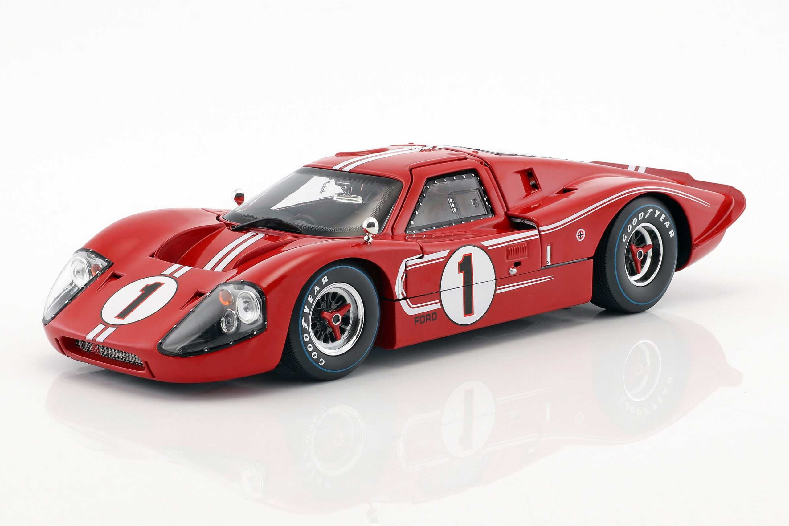 1:18 Shelby Collectibles Ford GT40 MK IV #1 Winner 24h LeMans 1967