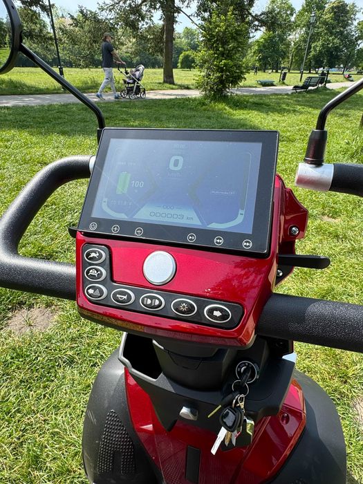 Nowy FASTI MED 4-kołowy pojazd elektryczny ułatwiający poruszanie