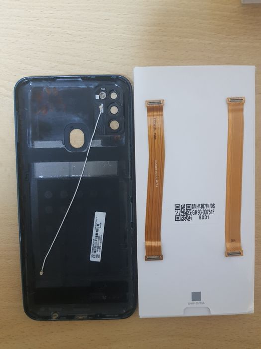 Продам запчасти на Samsung M30S