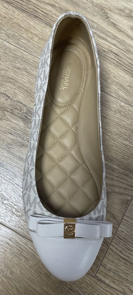 Baleriny logowane Michael Kors 39