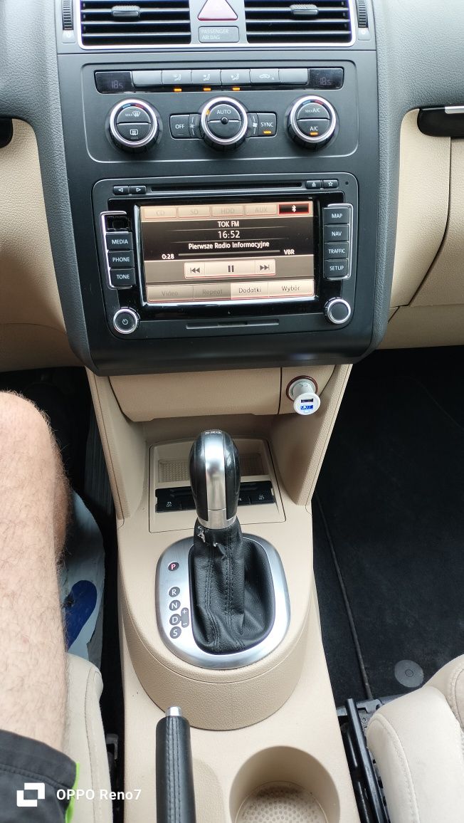 SprzedamVW Touran 2015 2.0 TDI140kmDSG Highline uszkodzony/ jeżdżący