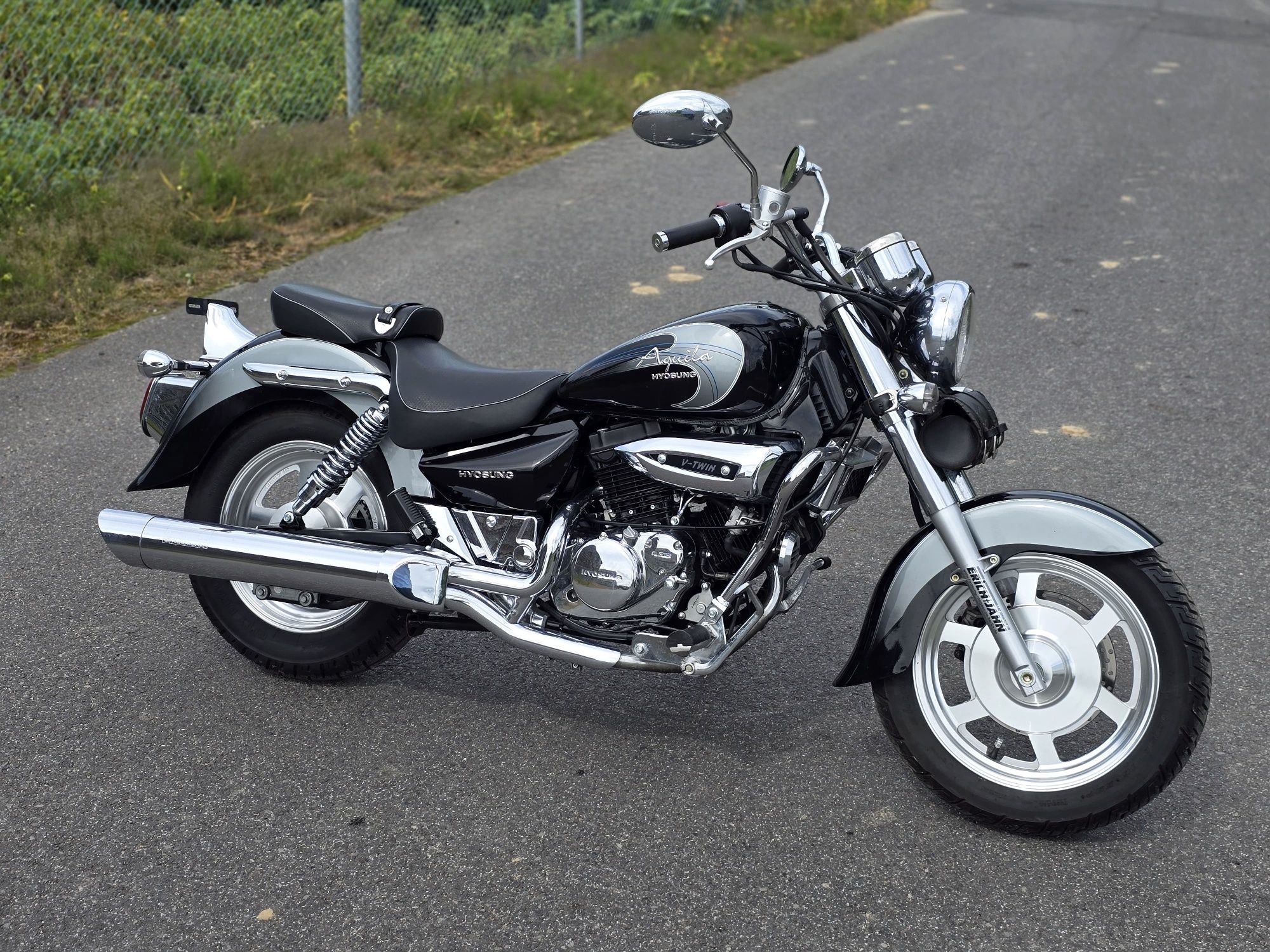 Hyosung aquilla 125 kat B Import niemcy.  Jak nowy !