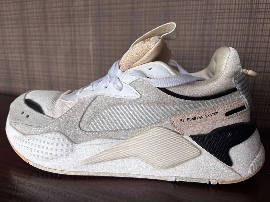 Кросівки Puma RS-X Reinvent Wn s бежевого цвета