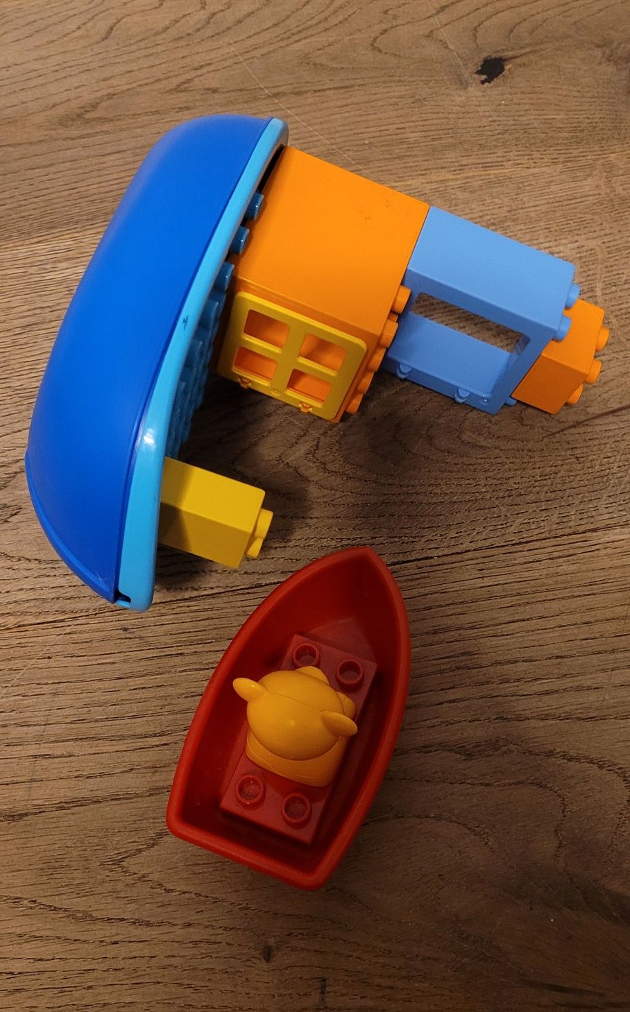 Lego duplo łódź łódka z misiem miś klocki lego na morzu
