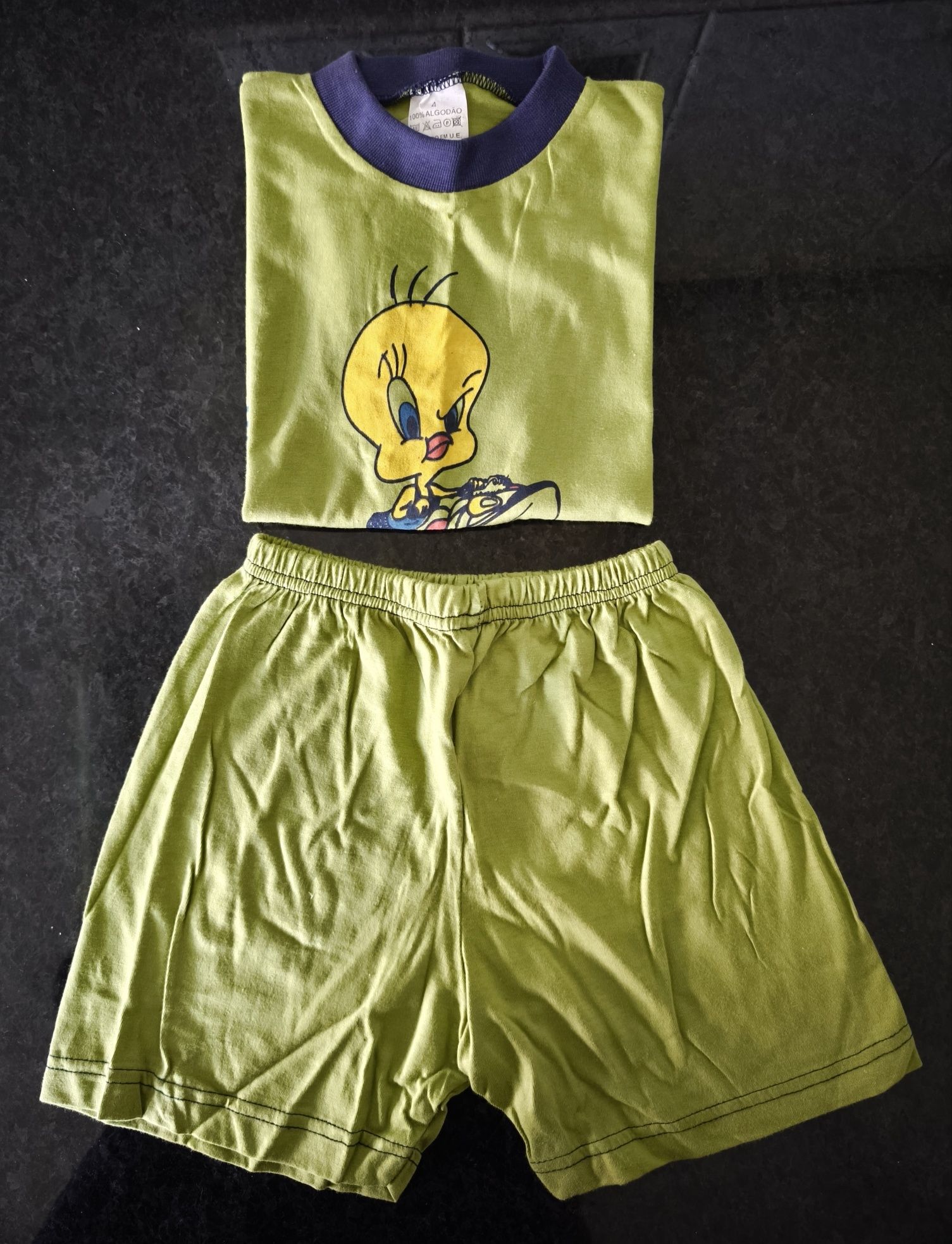 Conjunto de criança de ti-shert e calção, 100% algodão.