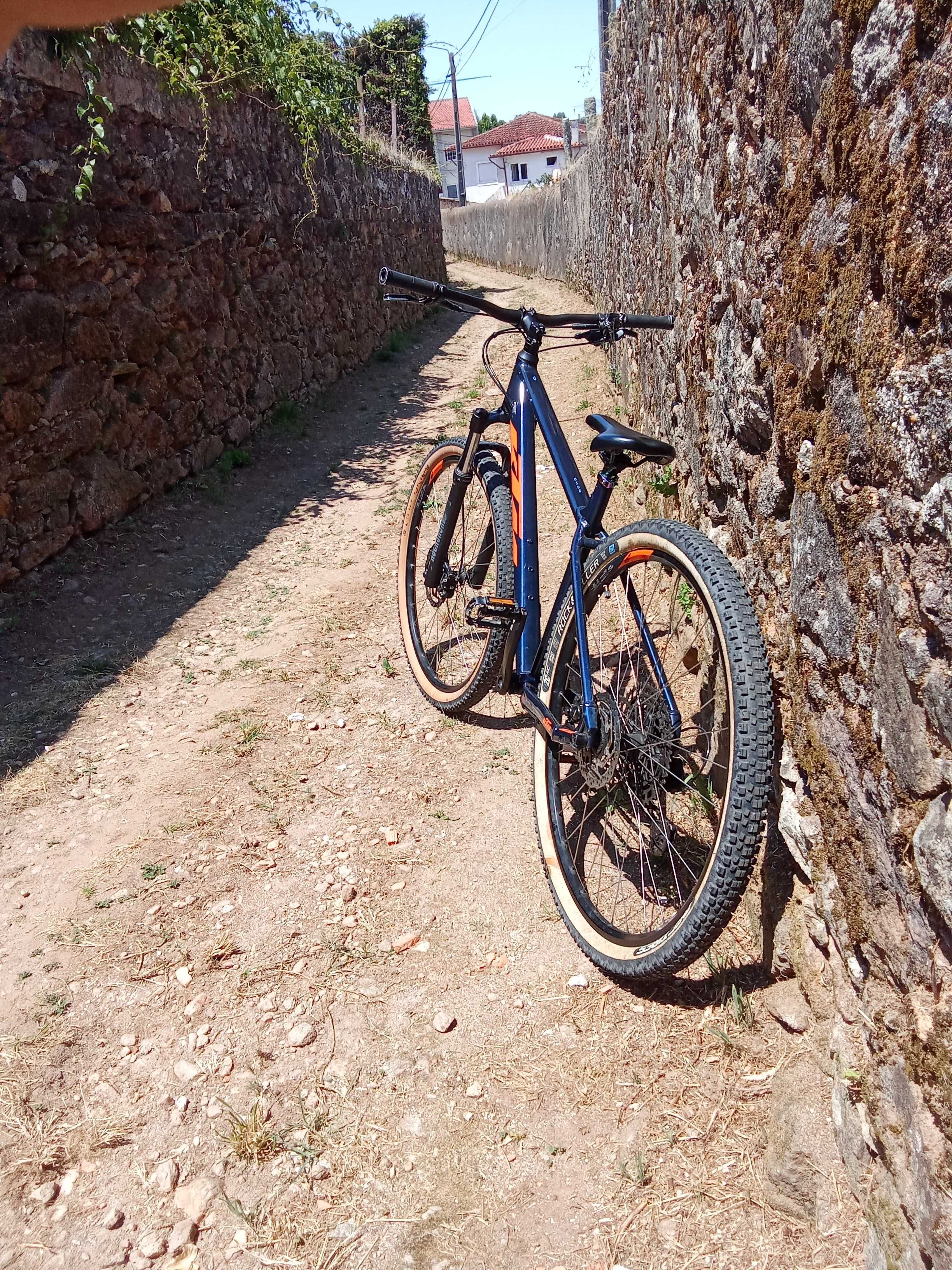 KTM em bom estado