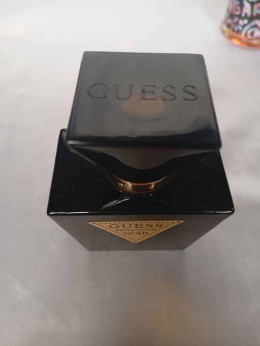 Оригинал Cacharel Ungaro GUESS