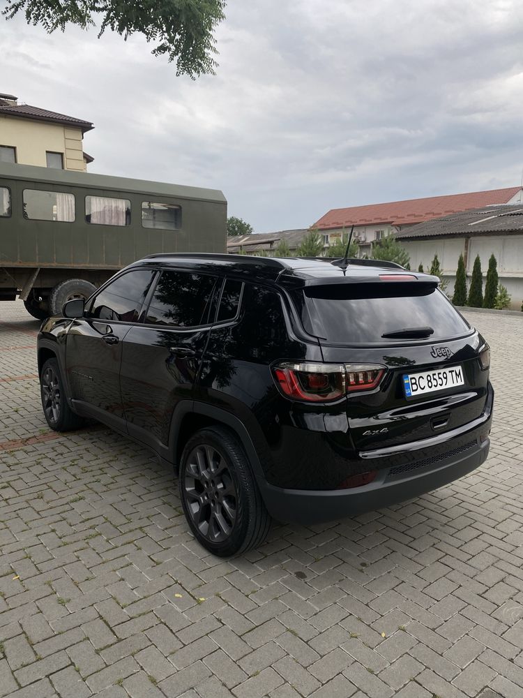 Jeep compass 80th