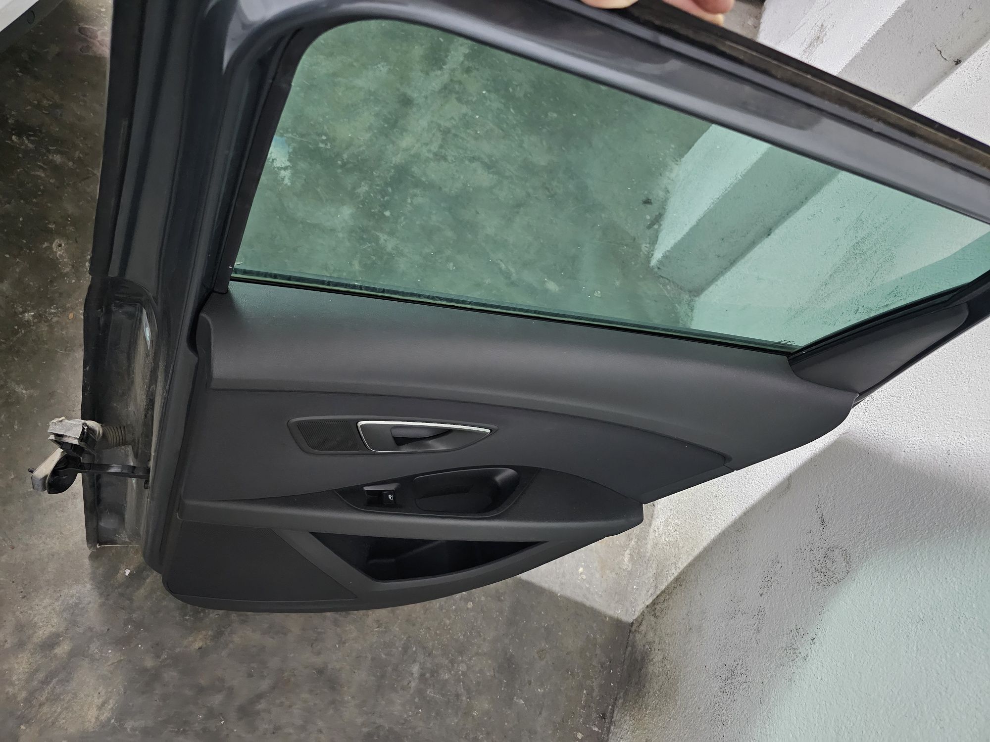 Porta completa traseira direita Seat Leon ST 5F 5F8