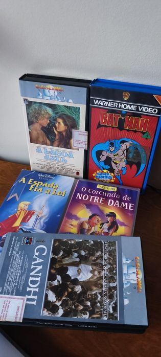 Cassetes VHS de animação e outros