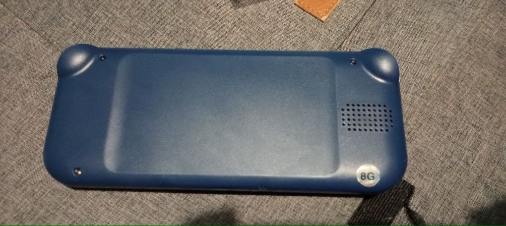 Vendo consola portátil X20 mini tipo Nintendo com 1.000 jogos nova