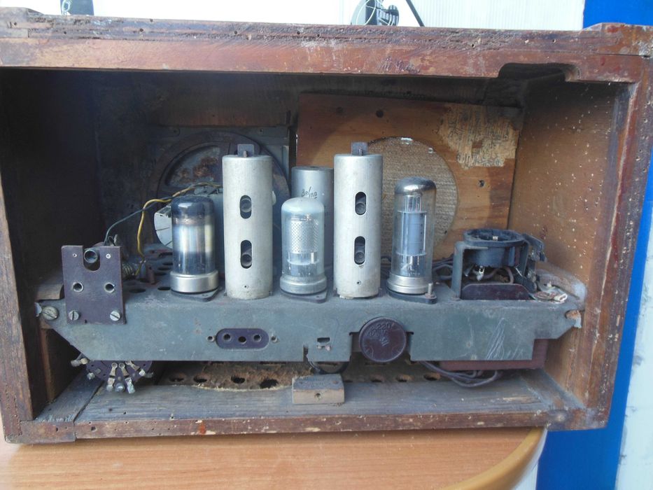 zabytkowe radio Pionier z PRL